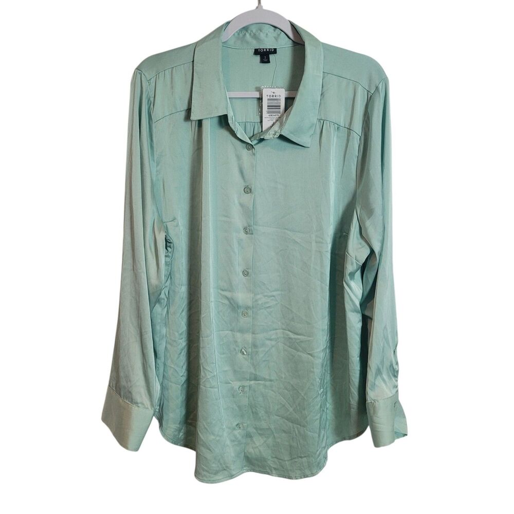 Torrid NEW Madison Satin Long Sleeve Button Up Shirt Women's Size 2X Mint Green